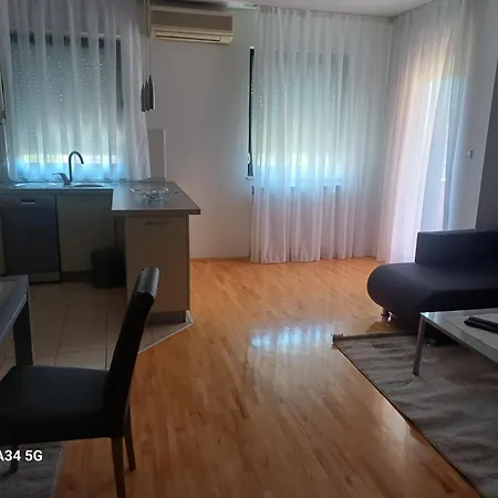 Apartment Prime Neighborhood