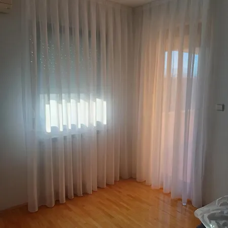 Apartment Prime Neighborhood *