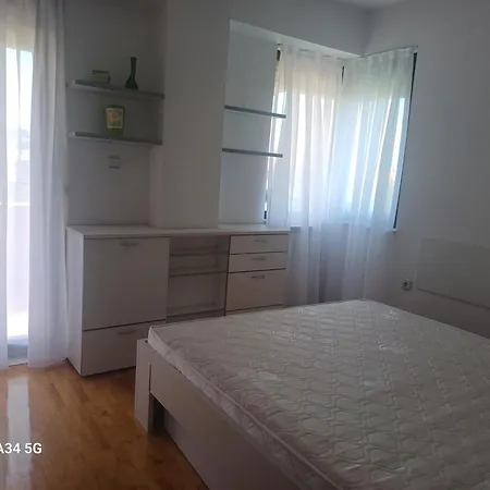 Apartment Prime Neighborhood