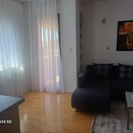 Prime Neighborhood